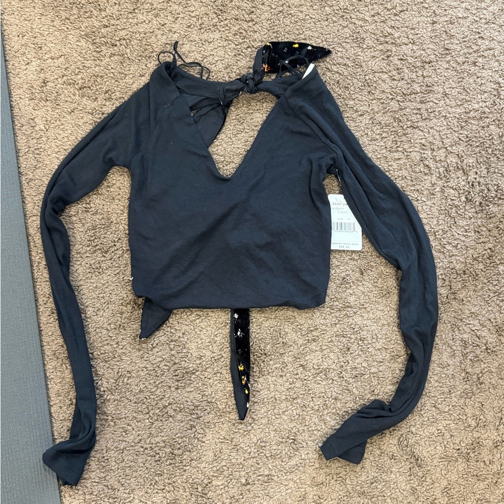 Black Long Sleeve Women's Top - Picture 3 of 4